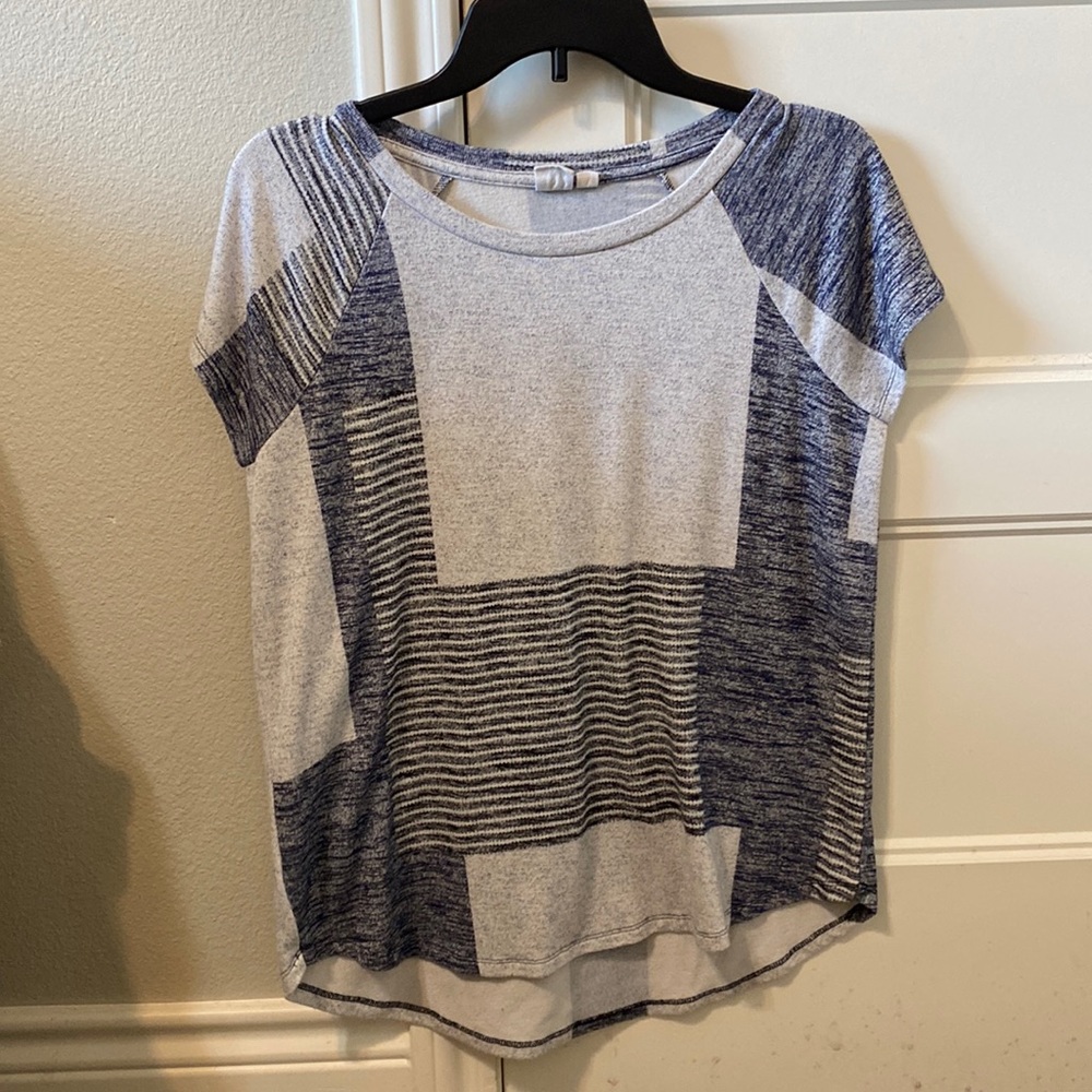 Blue and off white patterned GAP blouse